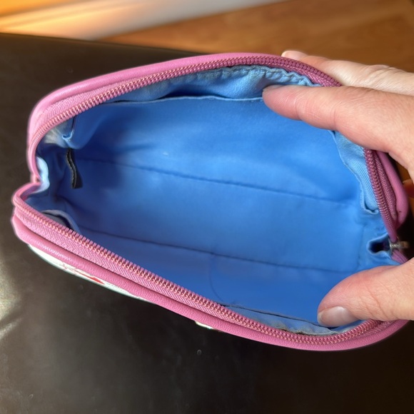 Coach Signature Chelsea Cosmetic Bag - Picture 8 of 8